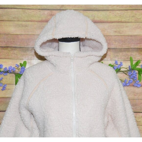 NWOT Wild Fable Boxy Crop Full Fleece Zip Front Jacket Size M/L Cream Neutral - Picture 2 of 11